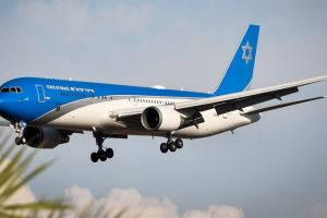 La France affirme que le mandat de la CPI ne faisait pas obstacle au survol de son territoire par l'avion de Netanyahu