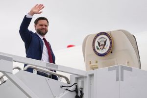 « Nous poursuivons les négociations » : Vance reconnaît des progrès avec l’Iran, mais des obstacles persistent